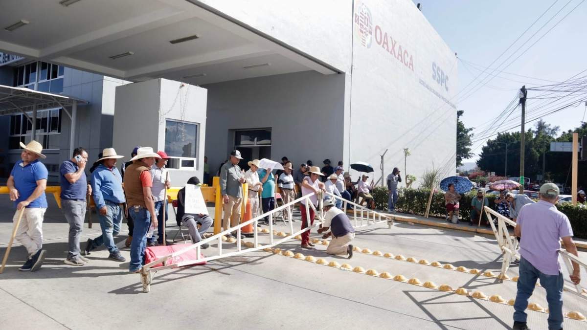 La toma del Cuartel de la Policía Estatal de Oaxaca