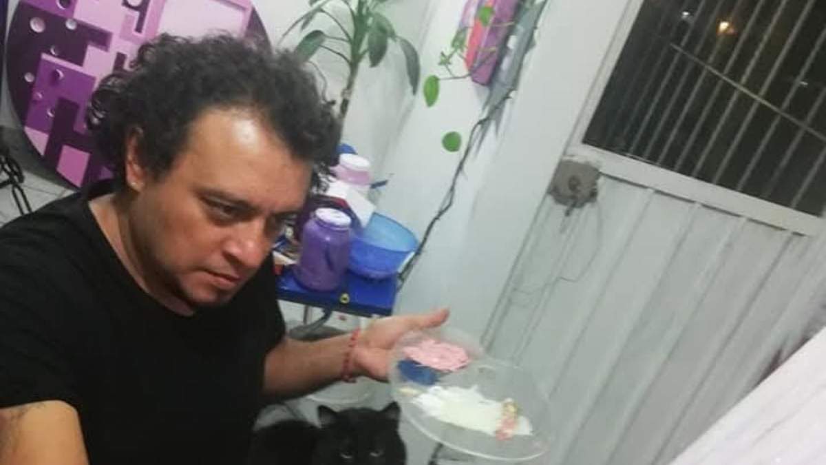 El artista plástico Jorge Islas Flores