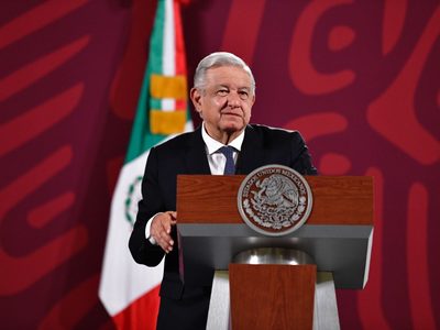 AMLO pide que Elon Musk primero demuestre que Twitter ya se limpió de bots antes de cobrar