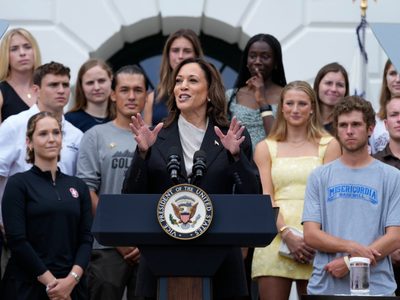 Tras espaldarazo de Biden a Harris, demócratas se agrupan con un solo objetivo: derrotar a Trump
