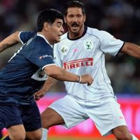 “Ha sido y es el mejor del mundo”: Diego Simeone, muy apenado, despidió a Diego Maradona