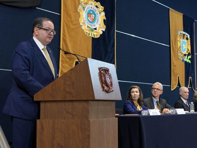 “No puede haber retrocesos”: Rector de UNAM defiende independencia judicial y división de poderes