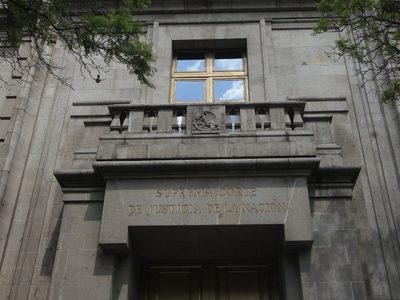 Corte da revés a Consejería Jurídica y ordena revelar directorio de personal penitenciario