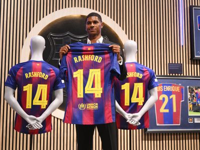 Bajará su sueldo para jugar en el Barcelona: cuánto cobrará Marcus Rashford