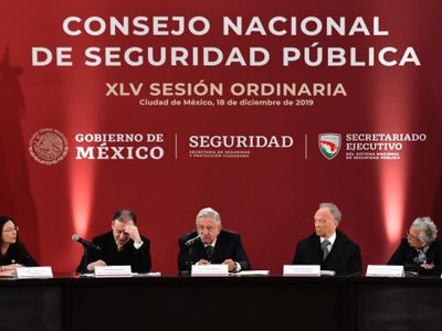 Cero corrupción, reitera AMLO a gobernadores en reunión del Consejo Nacional de Seguridad