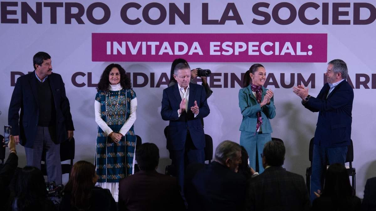 Zaldívar (centro) y Sheinbaum. Sumar apoyos