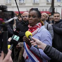 Condenan incidente racista en el Parlamento francés