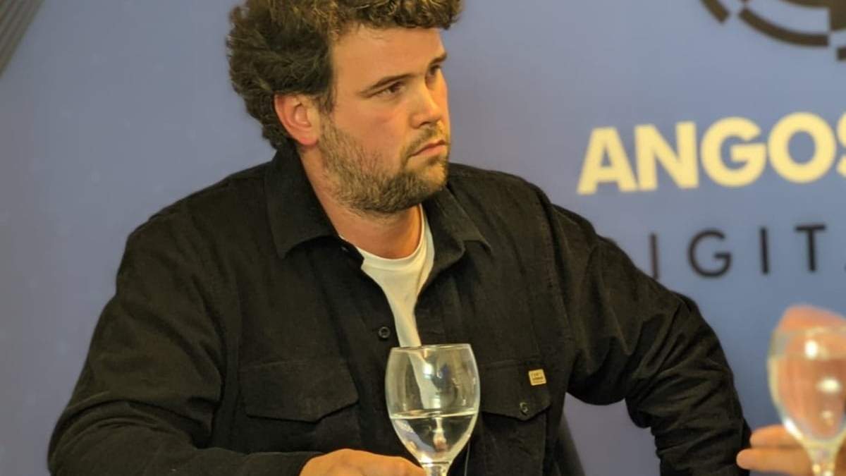 El nuevo presidente de la Cámara de Comercio y Turismo de Villa la Angostura, José Suarez. Fuente: (Angostura Digital)