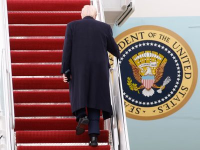 Ataque de Irán a base saudí hiere a soldados de EU mientras llegan más tropas a la región