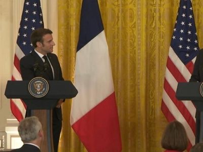 Biden y Macron se comprometen a seguir respaldando a Ucrania hasta lograr la paz