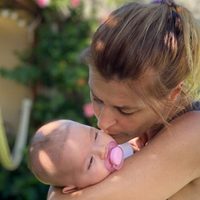 "Me derrito de amor": Eugenia Tobal transmitió un importante mensaje con la postal más tierna de Ema