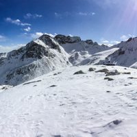 Alucinante experimento científico en China: cubren un glaciar con mantas para evitar que se derrita