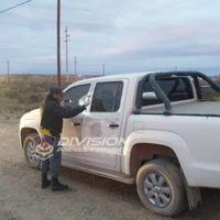 Un violento delincuente robó en una casa y huyó