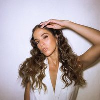 El verano le sienta bien: Cande Molfese dio cátedra de estilo con sus originales microbikinis