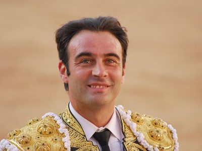 Inesperada decisión: Enrique Ponce se acerca a sus hijas con un solo objetivo