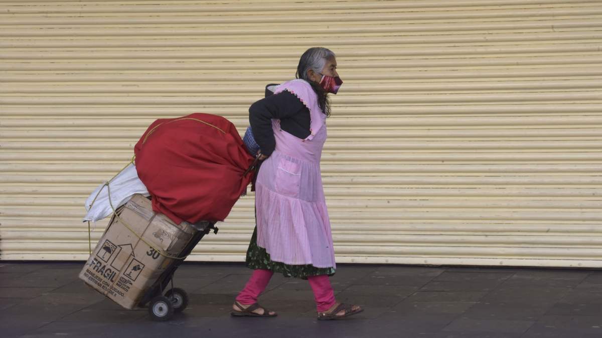 La medición multidimensional de la pobreza coincide con una pandemia en curso, cuyo desenlace e implicaciones para el desarrollo social son aún inciertos