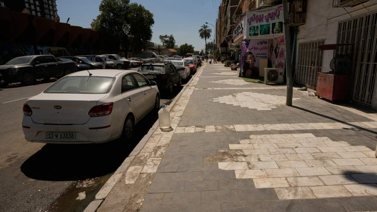 La imagen muestra la calle Saadoun, en el centro de Bagdad, donde fue secuestrada la periodista estadounidense Shelly Kittleson, el Irak, el 1 de abril de 2026