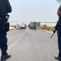 Balean a una familia en carretera de Guanajuato; mueren tres y dos niños resultan heridos