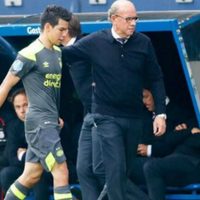 'Chucky” Lozano tiene domingo negro: lo expulsan en derrota del PSV (Video)