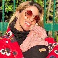 Siestita con papá: Virginia Gallardo y una nueva postal de Martina que no pudimos resistir