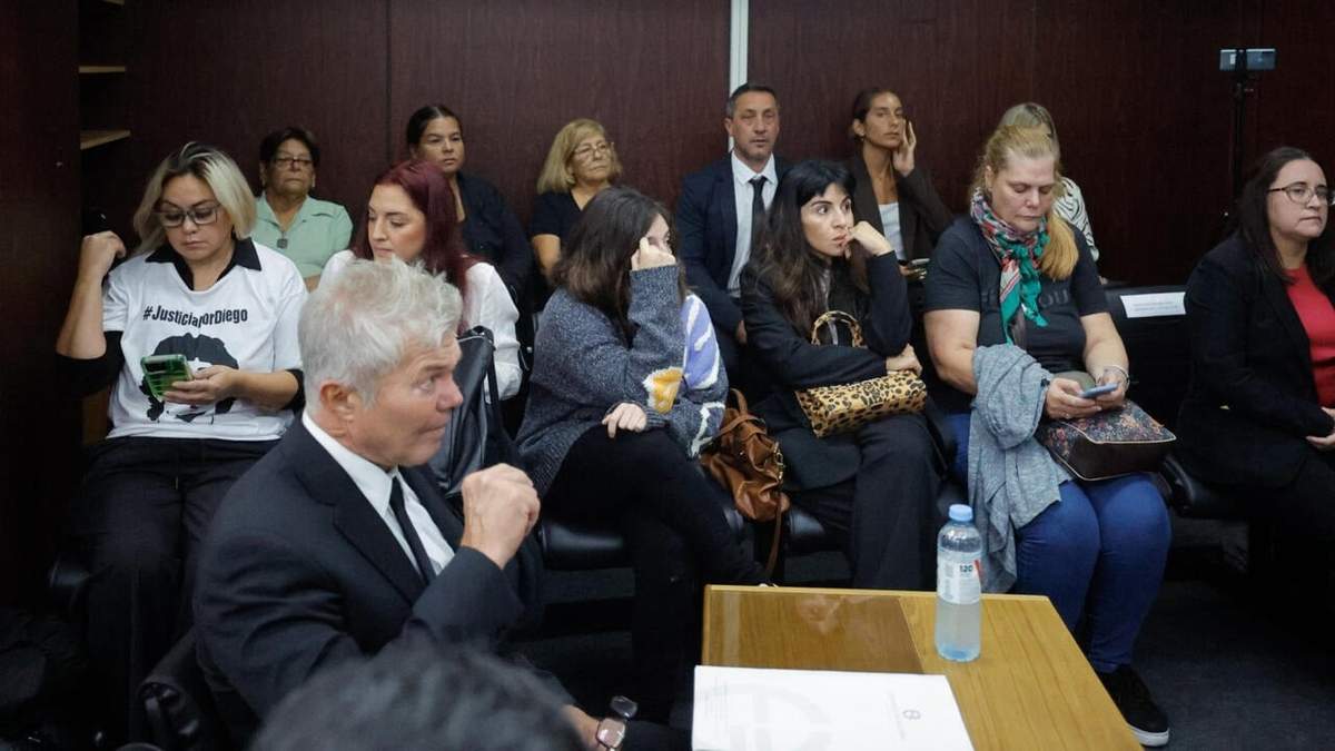 Declaran los forenses que realizaron la autopsia a Diego Maradona