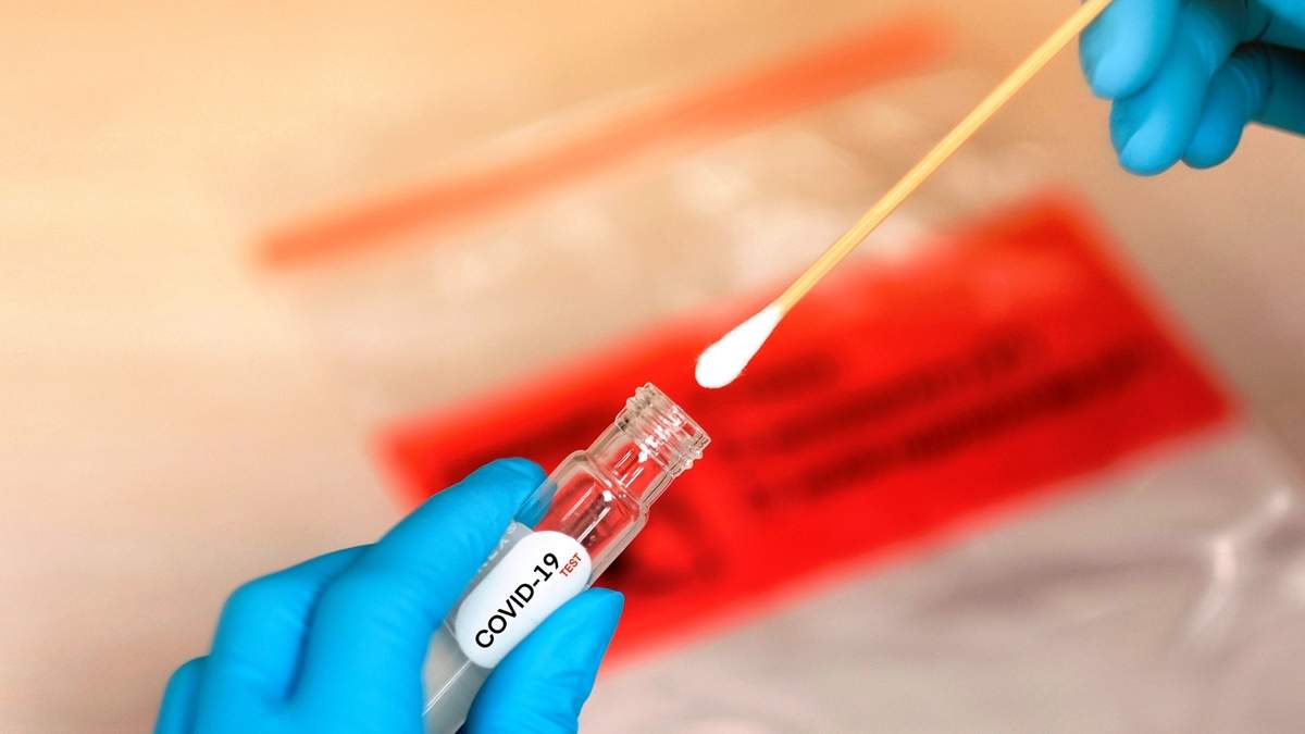Muestra de hisopado para coronavirus. Fuente: (Twitter)