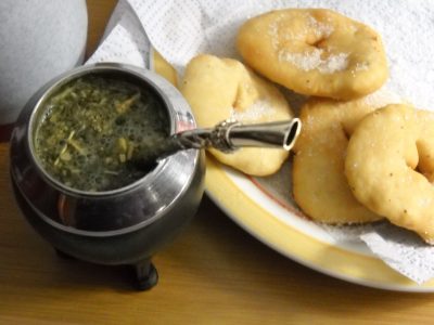 Bien fáciles y super esponjosas: la receta de las mejores tortas fritas de tu vida