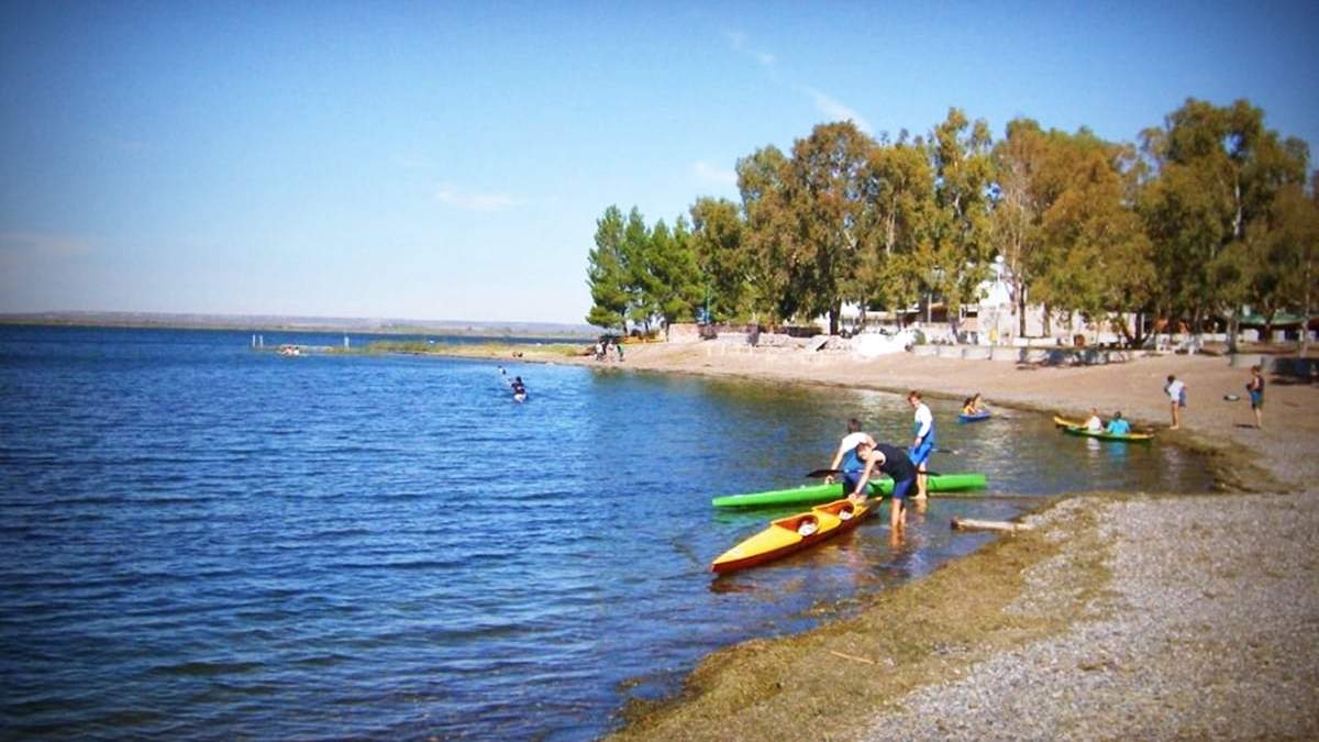 Lago Pellegrini, Cinco Saltos. Fuente: (Twitter)