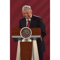 AMLO niega estancamiento económico y afirma que la austeridad en el gobierno beneficiará a la gente