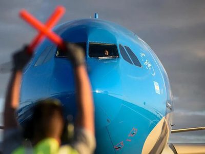 Pilotos de Aerolíneas Argentinas anunciaron un paro en el inicio de las vacaciones de invierno y el Gobierno dictó la conciliación obligatoria