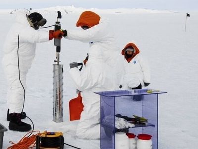 Partículas plásticas de los años 60 son detectadas en hielo polar