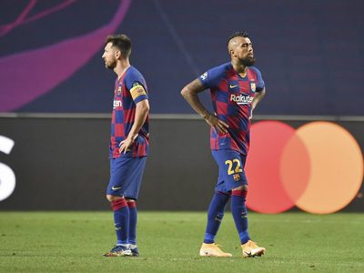 Los ocho jugadores que el Barcelona intentará vender tras la eliminación histórica
