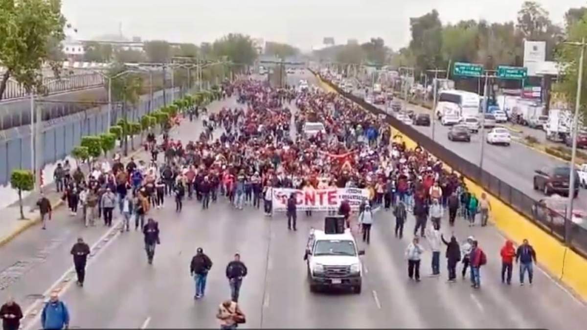 La CNTE bloquea Circuito Interior