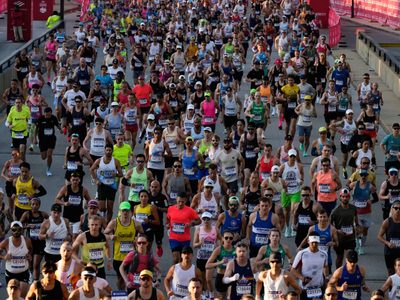 El ugandés Jacob Kiplimo y la etíope Hawi Feysa ganan el Maratón de Chicago