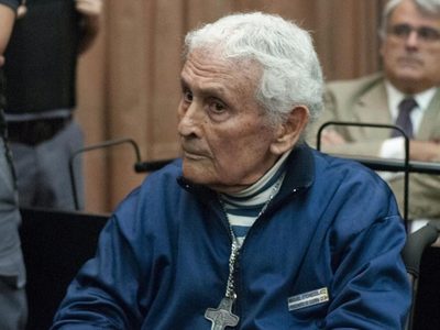 Histórico: por octava vez condenan a prisión perpetua a Etchecolatz