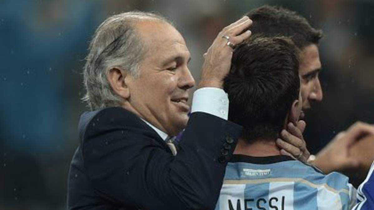 El entrenador argentino Alejandro Sabella. Foto: @Silapicassoscra