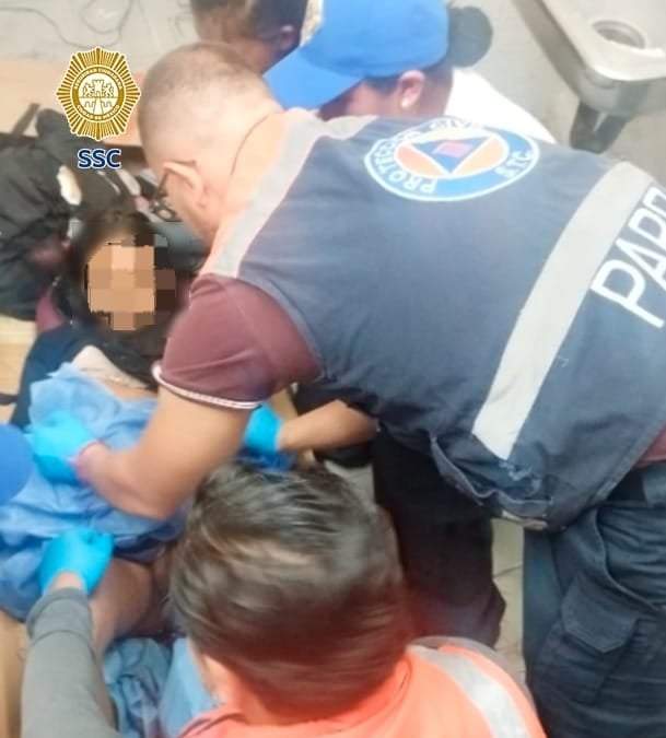 Joven de 13 años da a luz en la estación Deportivo 18 de Marzo del Metro de la CDMX