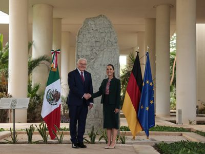 Sheinbaum recibe en Cancún al presidente de Alemania (Video)