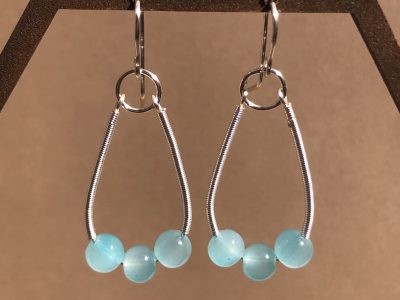 Con pocos elementos y esta increíble idea, hacé este organizador chic y súper útil para tus aros