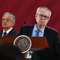 Carlos Urzúa deja la SHCP; denuncia decisiones sin sustento, imposiciones y conflictos de interés