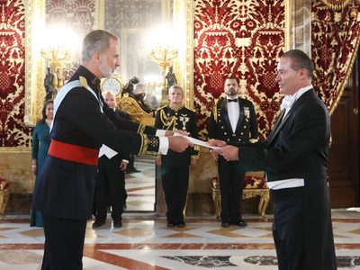 El embajador Quirino Ordaz Coppel presenta al rey de España sus cartas credenciales