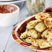 Sin amasar ni ensuciar la cocina: hacé estos ricos grisines para acompañar los mates o una picada
