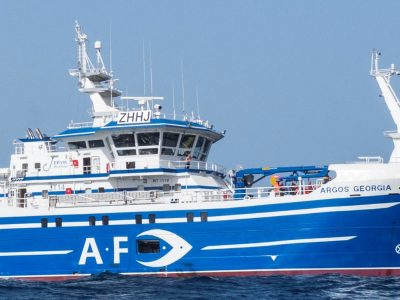 Nueve personas murieron tras el hundimiento de un barco pesquero cerca de Malvinas