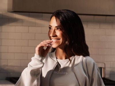 Con inspiración athleisure: Antonela Roccuzzo combina el pantalón que todas deberíamos tener con toques glam