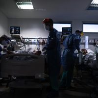 Más de 400 personas fallecieron a causa del coronavirus este lunes