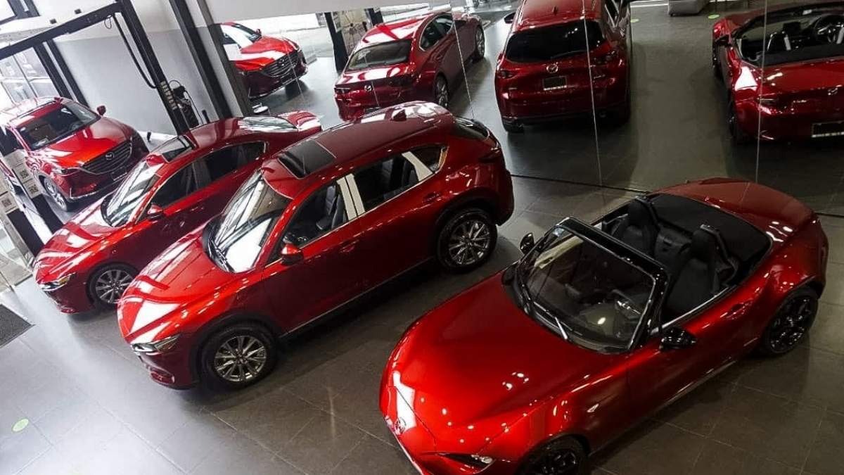 Una agencia automotriz Mazda