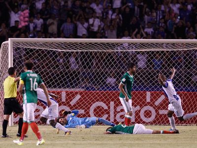 El Tri pierde con Honduras que va a repechaje; califica Panamá y EU queda eliminado