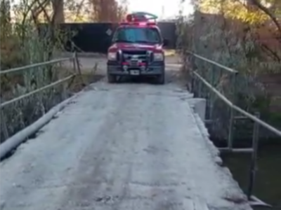 Bomberos denunció el pésimo estado de un puente sobre el río Neuquén