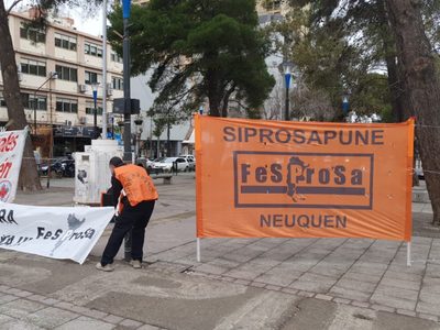 Profesionales de la Salud iniciaron retención de tareas por falta de respuesta salarial