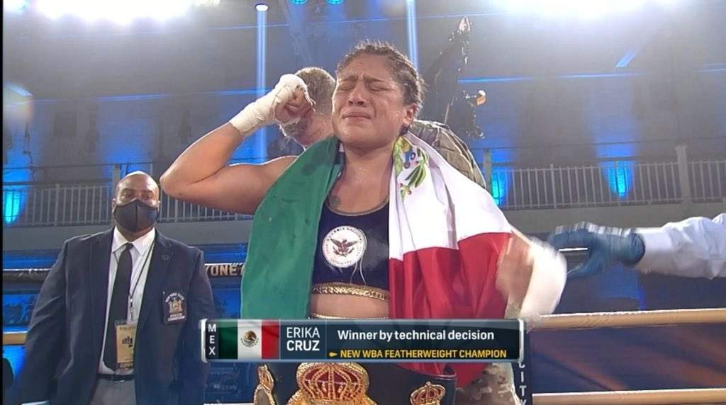 "Dinamita" Cruz, campeona mundial de boxeo